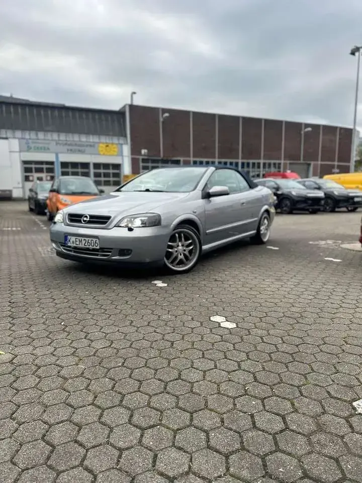 Gebraucht Opel Astra Edition 147 PS (108 kW) 2003 Cabrio