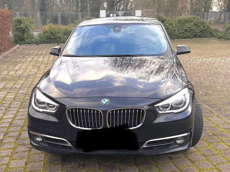 Schwarz Gebraucht 2017 BMW 530 Gran Turismo Luxury Line Limousine | 20.999 € (Guter Preis) - Bild 1/4