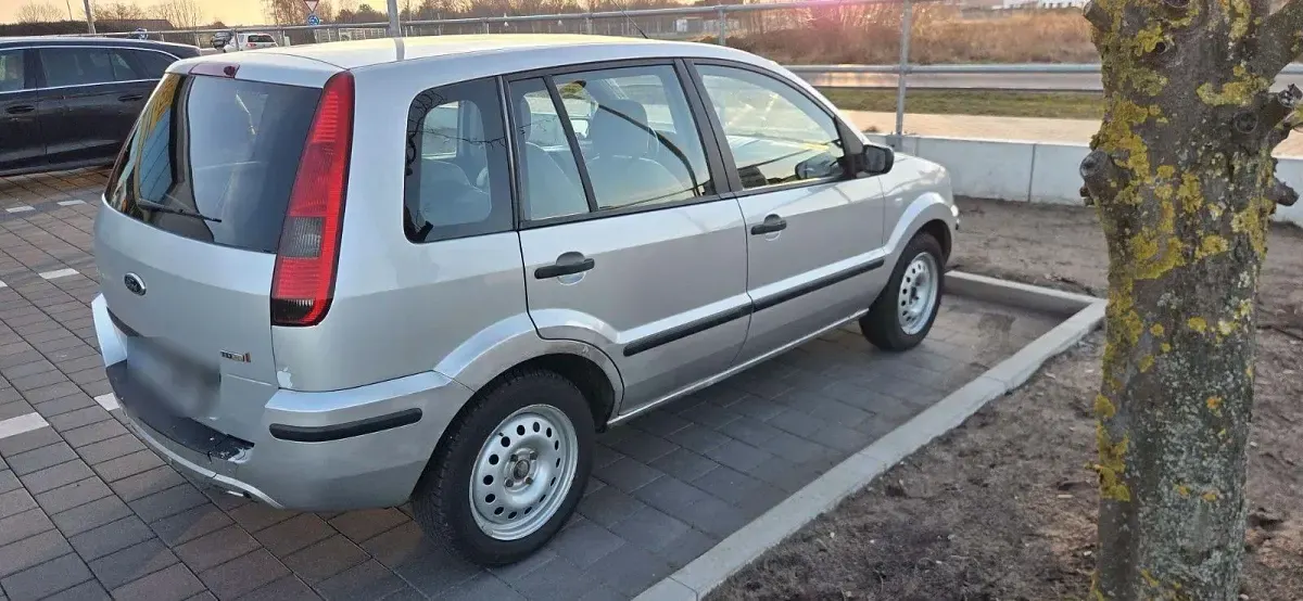 Gebraucht Ford Fusion 68 PS (50 kW) 2004 Silber Kleinwagen
