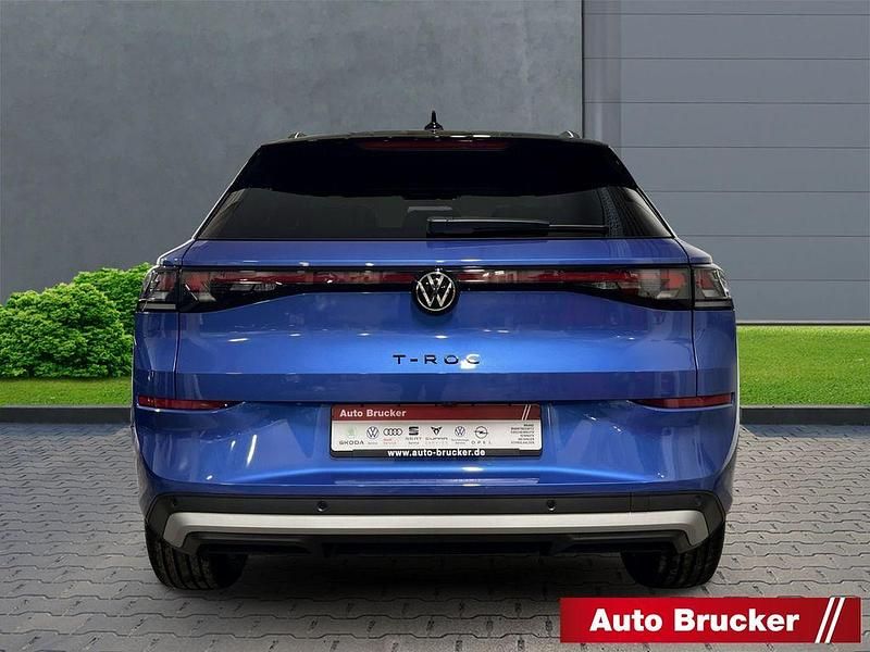 Neu VW T-Roc Style 150 PS (110 kW) 2026 Blau SUV