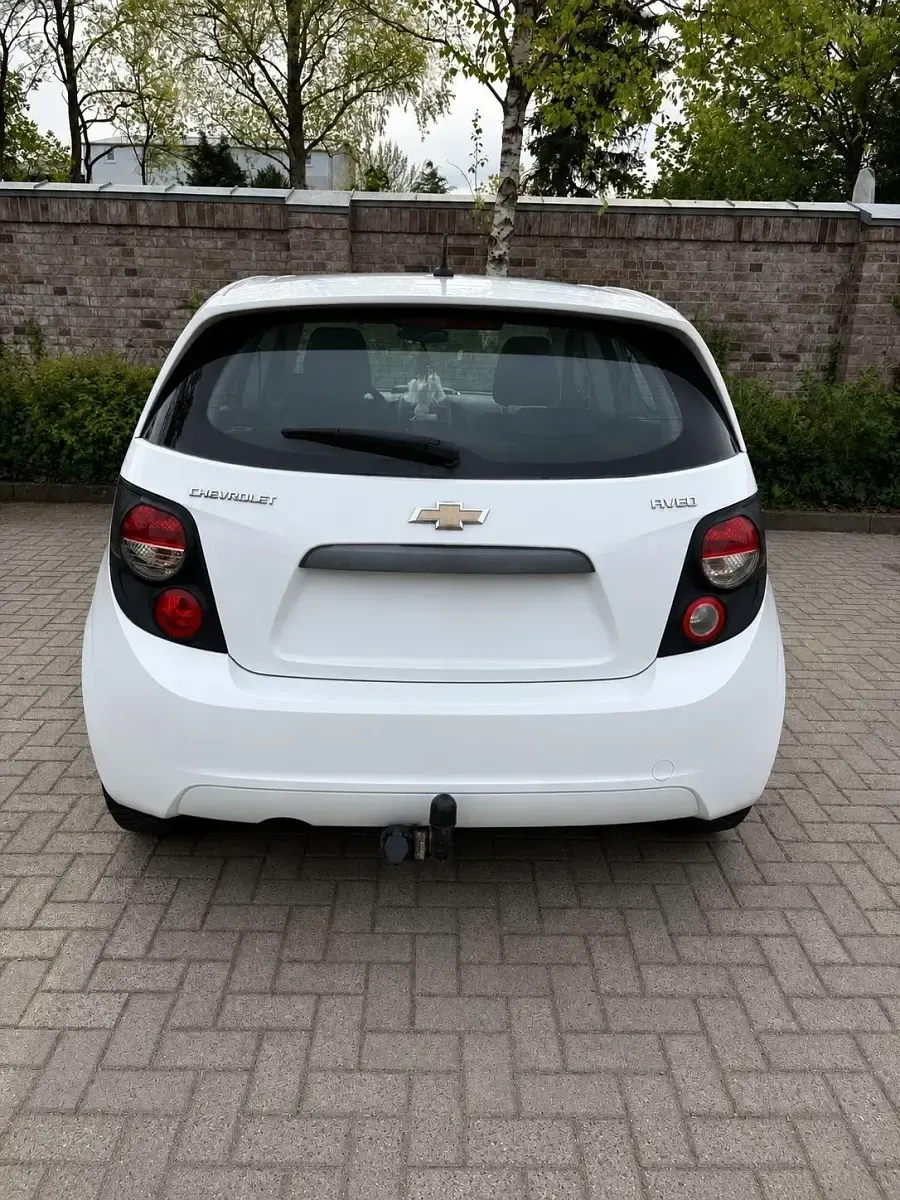 Używany Chevrolet Aveo 69 KM (50 kW) 2012 Biały Hatchback