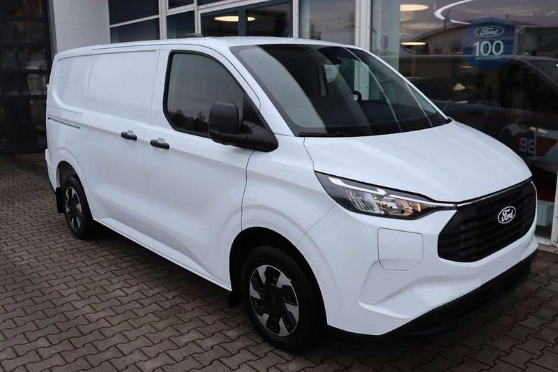 Neu Ford Transit Custom 232 PS (170 kW) 2025 Frozen white Kleinwagen