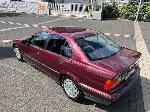 Gebraucht BMW 316 102 PS (75 kW) 1996 Rot Limousine
