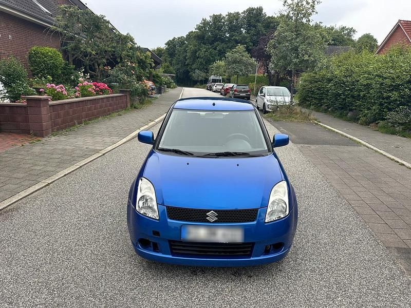 Blau Gebraucht 2006 Suzuki Swift Comfort Kleinwagen | 2.500 € (Superpreis) - Bild 1/4