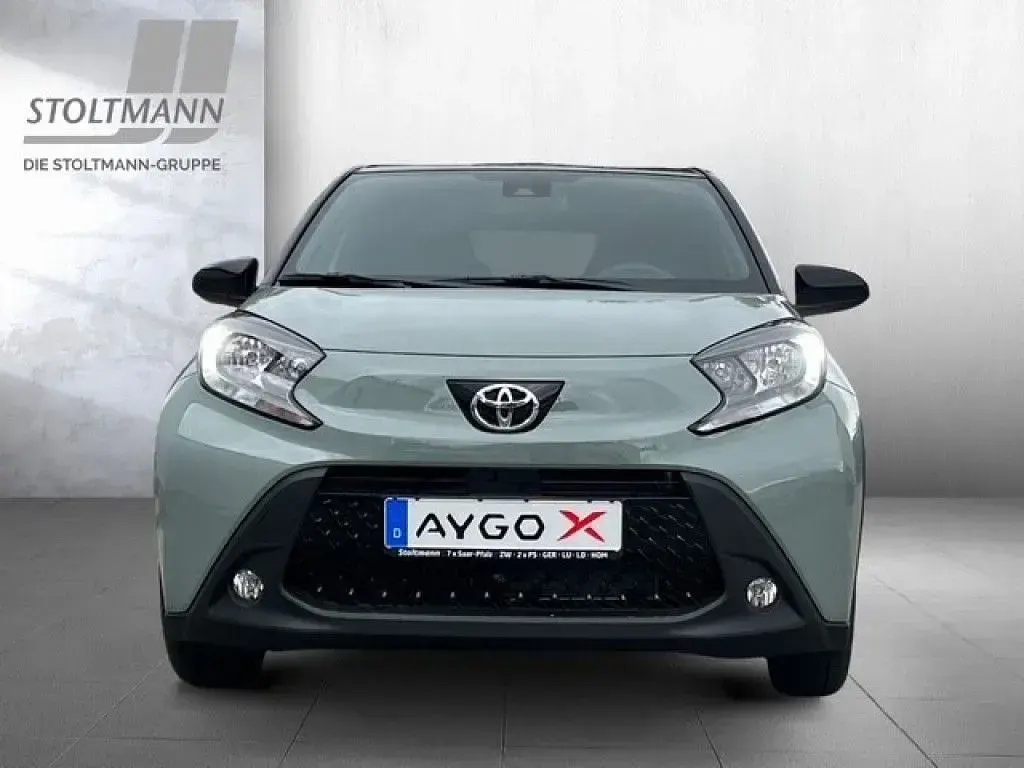 Gebraucht Toyota Aygo X 72 PS (52 kW) 2025 Grau SUV