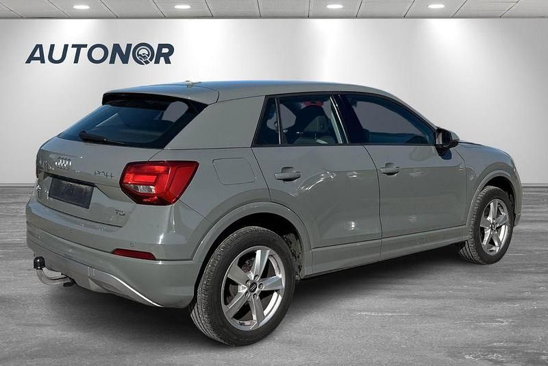 Używany Audi Q2 Sport 116 KM (85 kW) 2017 Szary SUV