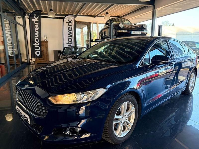 Gebraucht Ford Mondeo Titanium 160 PS (117 kW) 2015 Blau Limousine