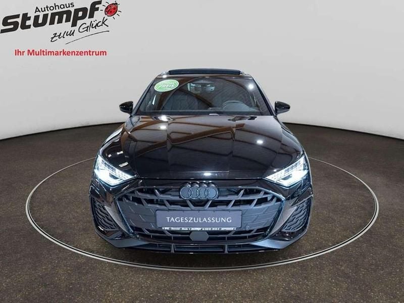Neu Audi A3 S-Line 150 PS (110 kW) 2025 Mythos black metallic Kombi