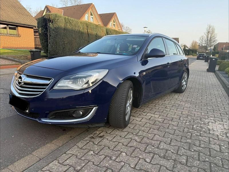 Gebraucht Opel Insignia Edition 120 PS (88 kW) 2014 Blau Kombi