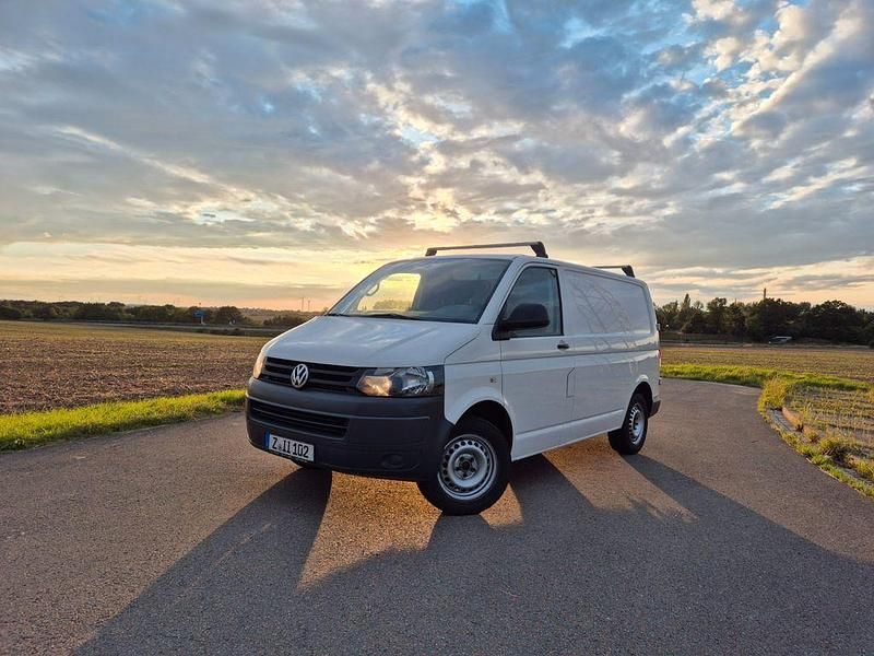 Weiß Gebraucht 2011 VW T5 Van | 11.200 € (Fairer Preis) - Bild 1/4