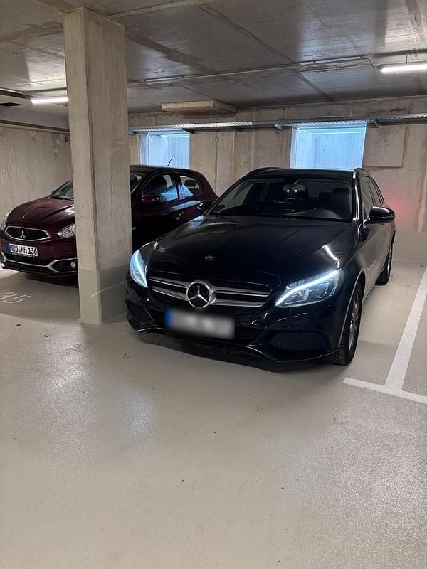 Schwarz Gebraucht 2018 Mercedes C220 Kombi | 11.999 € (Superpreis) - Bild 1/4