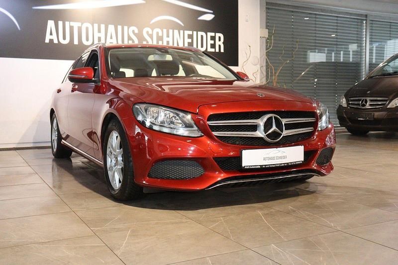 Gebraucht Mercedes C220 170 PS (125 kW) 2017 Rot Kombi