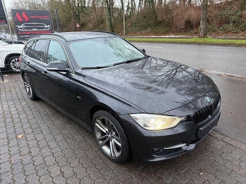 Gebraucht BMW 320 Performance 184 PS (135 kW) 2014 Schwarz Kombi
