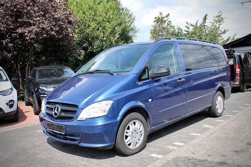 Blau Gebraucht 2012 Mercedes Vito Van / Kleinbus | 12.900 € (Fairer Preis) - Bild 1/4