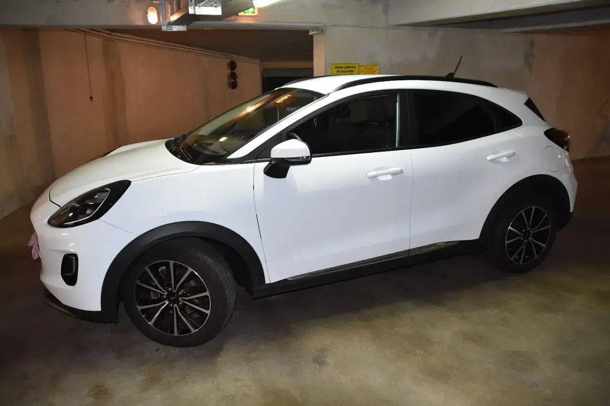Gebraucht Ford Puma Titanium 125 PS (91 kW) 2020 Weiß SUV