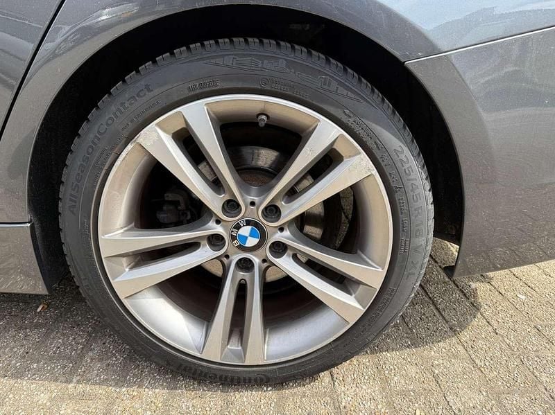 Gebraucht BMW 318 150 PS (110 kW) 2015 Grau Kombi