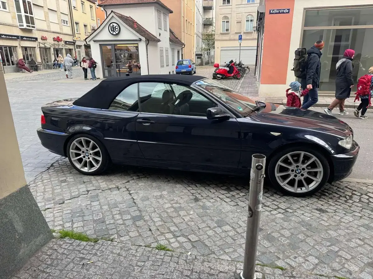 Gebraucht BMW 320 150 PS (110 kW) 2004 Blau Cabrio