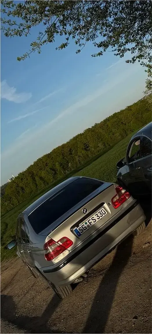 Używany BMW 330 184 KM (135 kW) 2003 Srebrny Sedan/Limuzyna