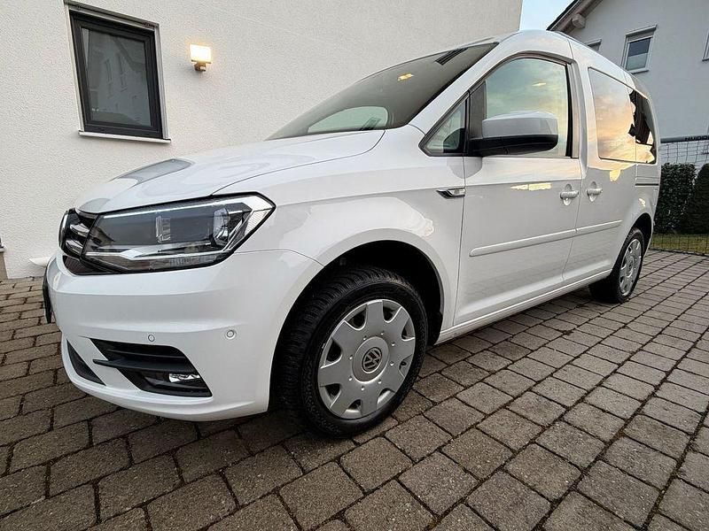 Gebraucht VW Caddy Comfortline 125 PS (91 kW) 2016 Weiß Van / Kleinbus