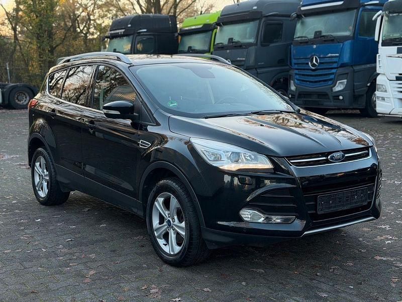 Gebraucht Ford Kuga Titanium 179 PS (131 kW) 2016 Schwarz SUV