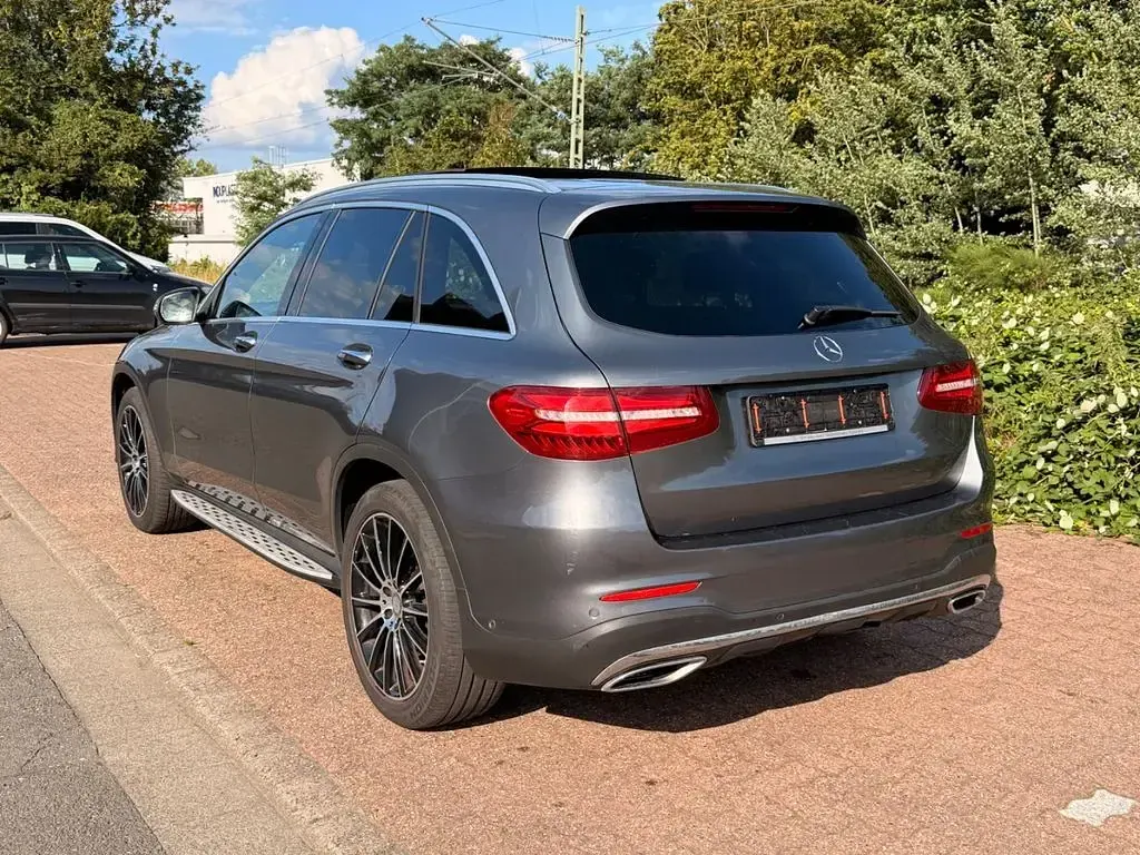 Gebraucht Mercedes GLC250 AMG 204 PS (150 kW) 2016 Grau SUV