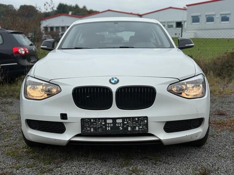 Gebraucht BMW 116 116 PS (85 kW) 2015 Weiß Kleinwagen