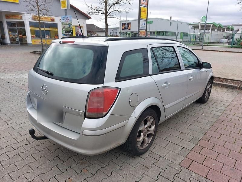 Grau Gebraucht 2005 Opel Astra Kombi | 1.200 € (Superpreis) - Bild 1/4