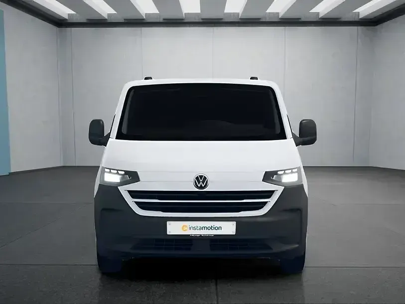 Gebraucht VW Multivan 110 PS (80 kW) 2025 Weiss Van / Kleinbus