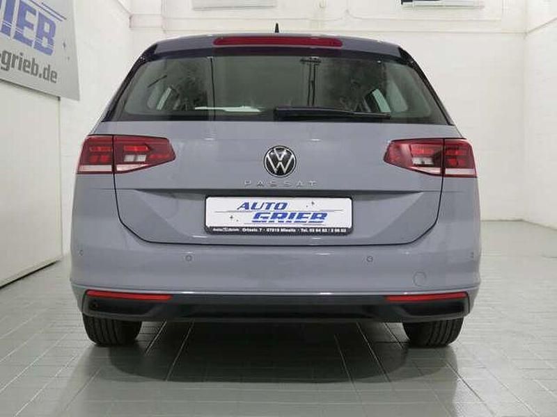Gebraucht VW Passat Business 150 PS (110 kW) 2024 Mondsteingrau Kombi