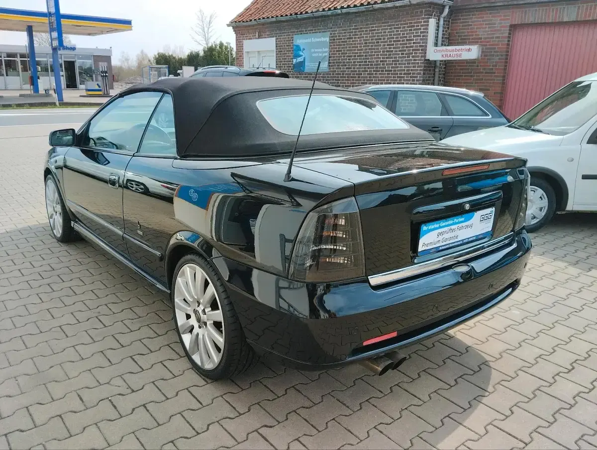Gebraucht Opel Astra 147 PS (108 kW) 2005 Schwarz Cabrio