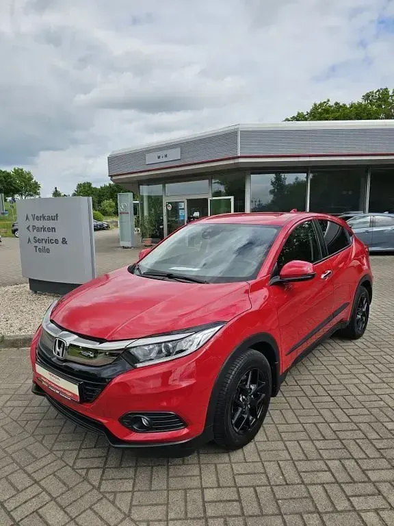 Gebraucht Honda HR-V Elegance 131 PS (96 kW) 2019 Rally red SUV