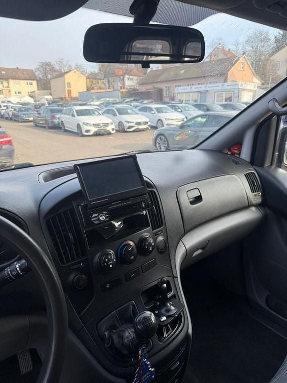 Gebraucht Hyundai H-1 116 PS (85 kW) 2011 Weiß Van / Kleinbus