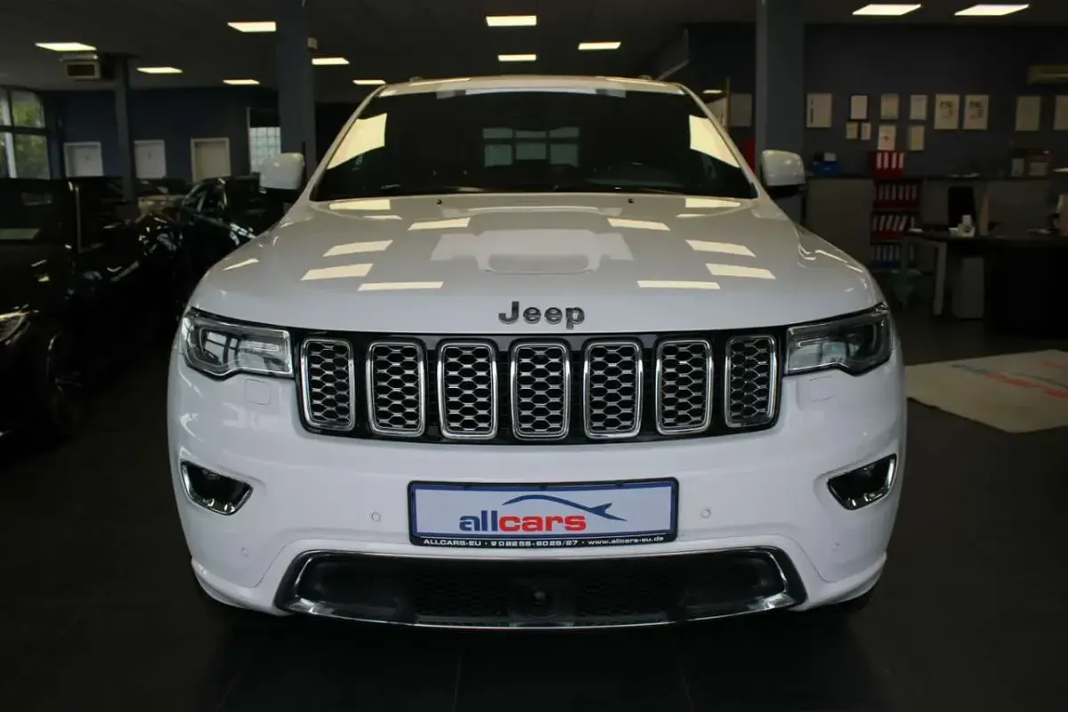 Gebraucht Jeep Grand Cherokee Overland 250 PS (183 kW) 2020 Weiß SUV