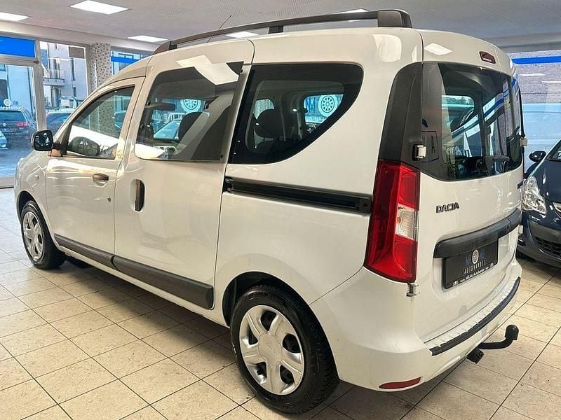 Gebraucht Dacia Dokker Lauréate 90 PS (66 kW) 2013 Weiß Van / Kleinbus