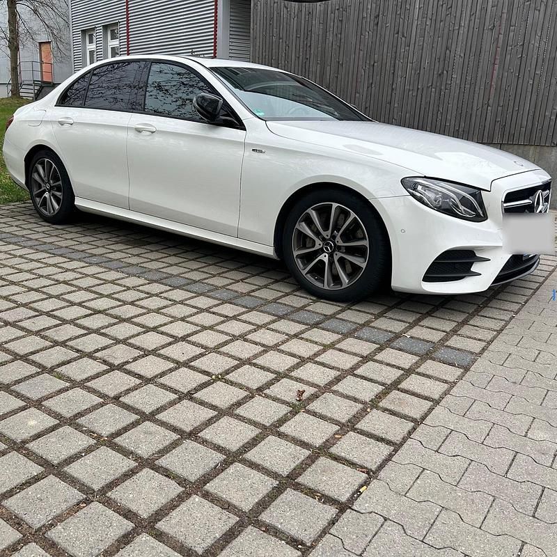 Gebraucht Mercedes E350 AMG line 258 PS (189 kW) 2017 Weiß Limousine