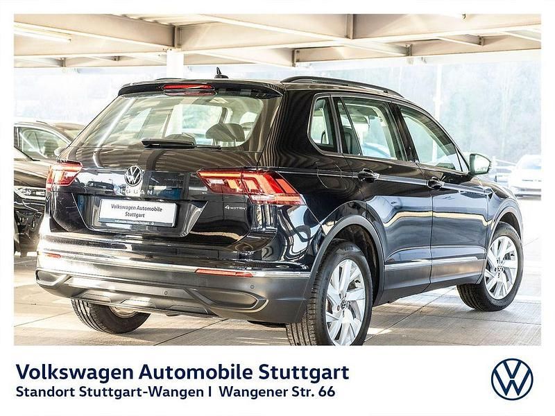 Gebraucht VW Tiguan Life 150 PS (110 kW) 2022 Deep black perleffekt SUV