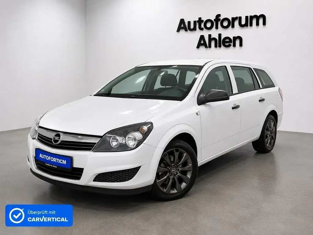 Gebraucht Opel Astra 90 PS (66 kW) 2010 Weiß Limousine