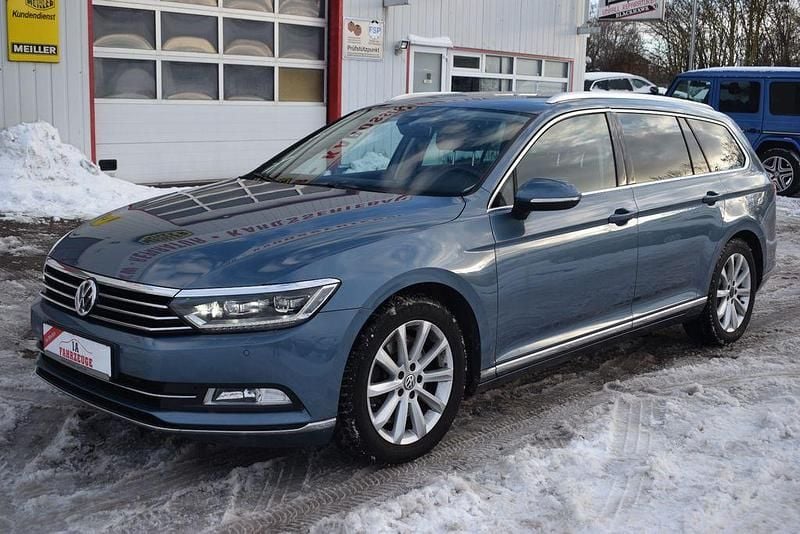 Blau Gebraucht 2015 VW Passat Highline Kombi | 9.950 € (Guter Preis) - Bild 1/4
