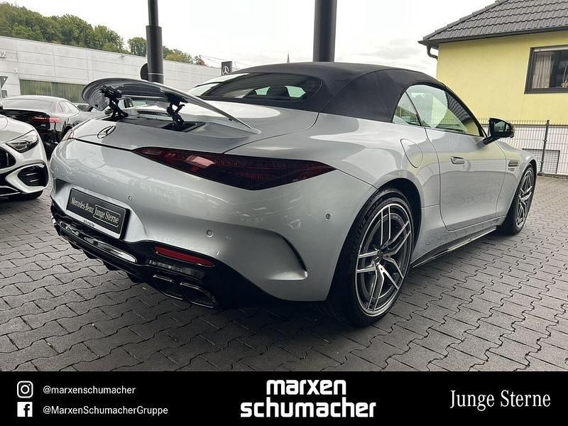 Gebraucht Mercedes SL63 AMG Premium Plus 585 PS (430 kW) 2023 Silber Cabrio