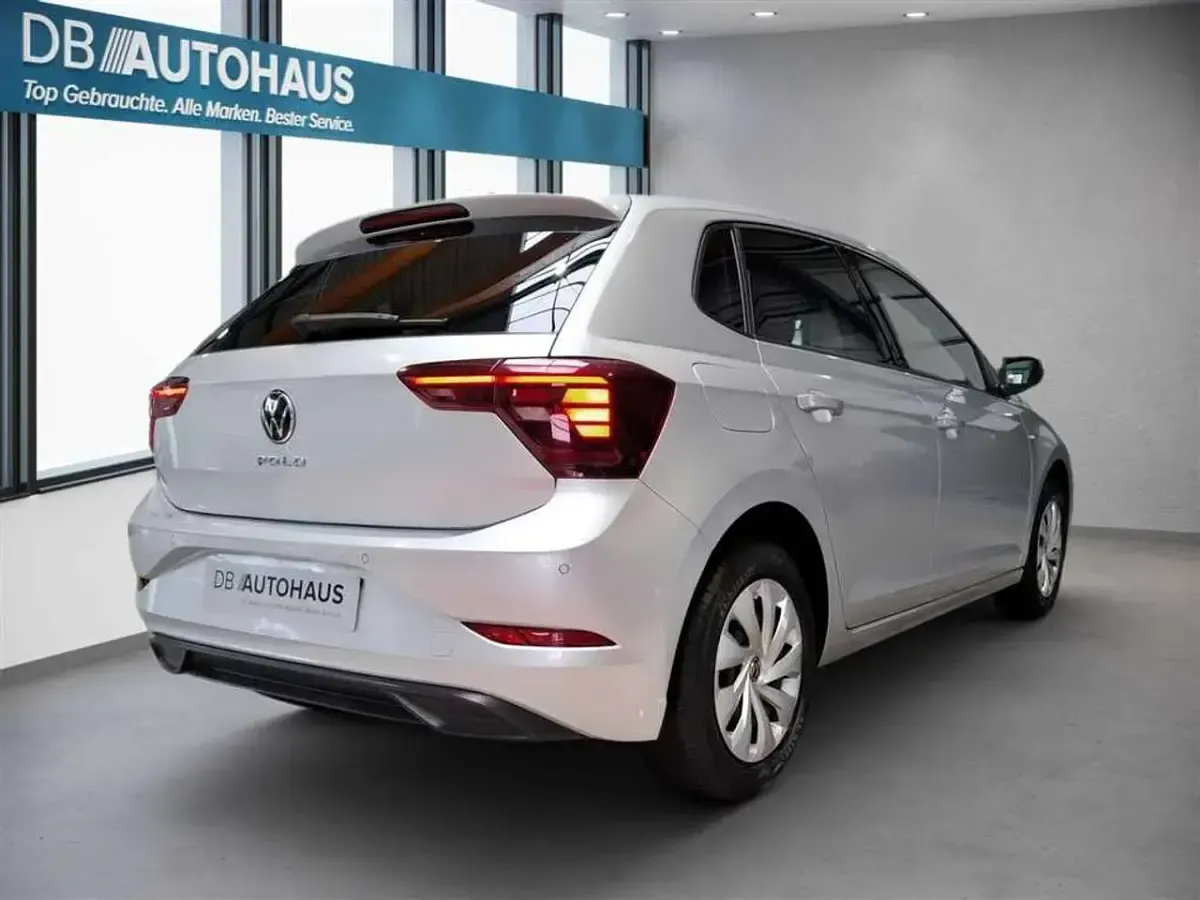 Gebraucht VW Polo Life 95 PS (69 kW) 2022 Silber Kleinwagen