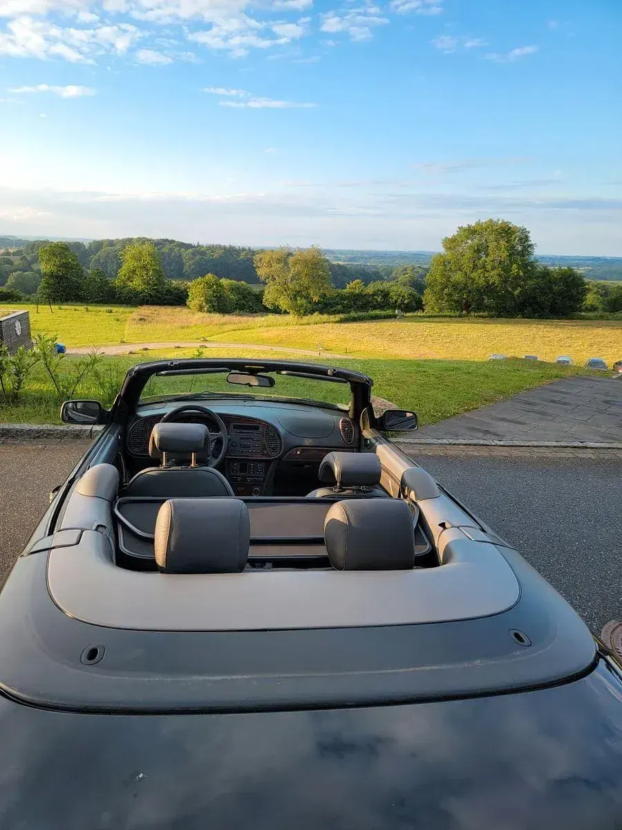 Używany Saab 9-3 Cabriolet 131 KM (96 kW) 1999 Czarny Kabriolet