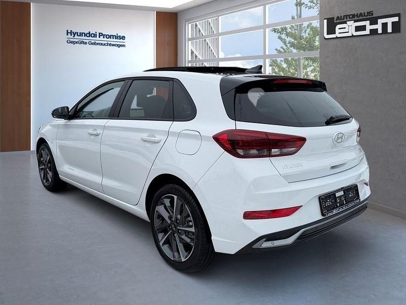 Neu Hyundai i30 Advantage 140 PS (102 kW) 2026 Weiß Limousine