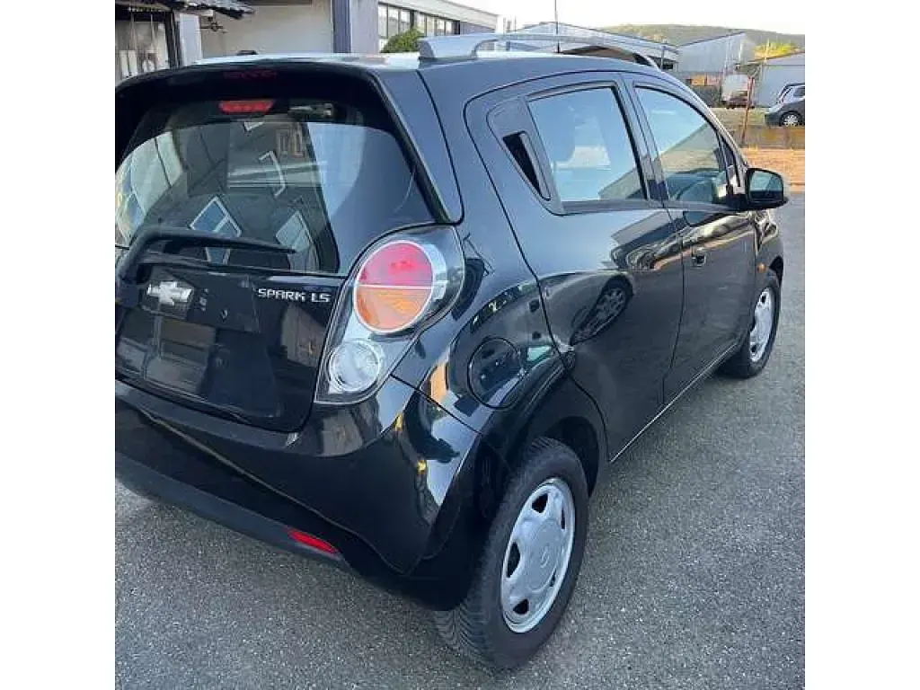 Second-hand Chevrolet Spark LS 82 CP (60 kW) 2012 Negru Hatchback