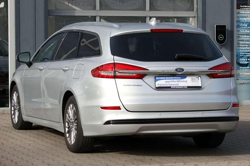 Gebraucht Ford Mondeo Titanium 150 PS (110 kW) 2022 Polarsilber metallic Kombi