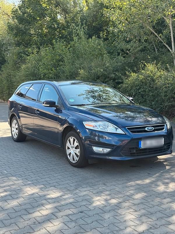 Blau Gebraucht 2011 Ford Mondeo Kombi | 4.000 € (Fairer Preis) - Bild 1/4