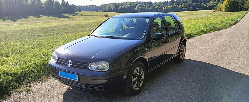 Schwarz Gebraucht 2000 VW Golf IV Edition Limousine | 3.200 € (Teuer) - Bild 1/4