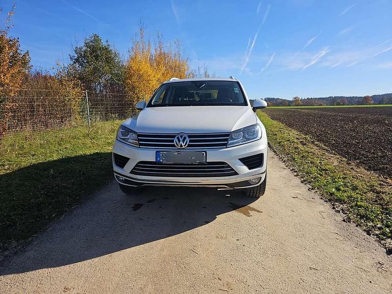 Weiß Gebraucht 2016 VW Touareg SUV | 20.499 € (Fairer Preis) - Bild 1/4