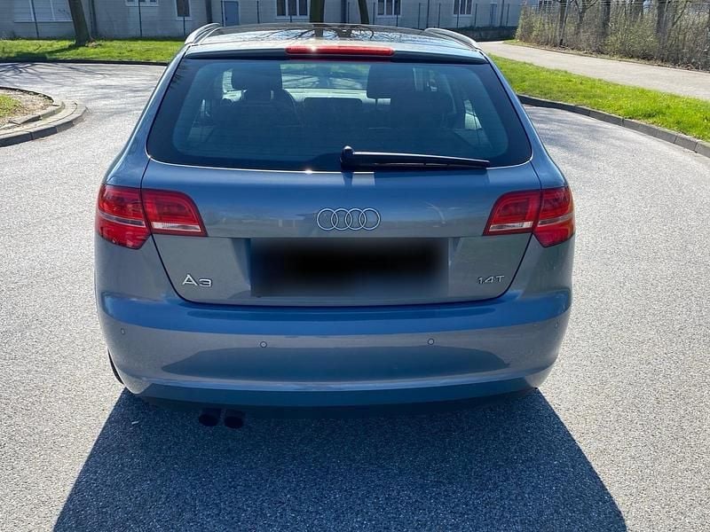 Gebraucht Audi A3 125 PS (91 kW) 2010 Blau Kleinwagen