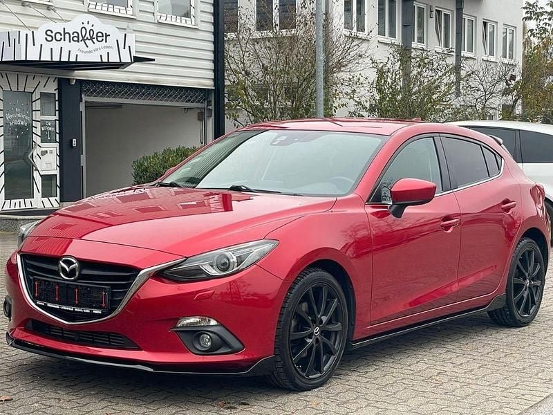 Gebraucht Mazda 3 Black Limited 150 PS (110 kW) 2015 Rot Limousine
