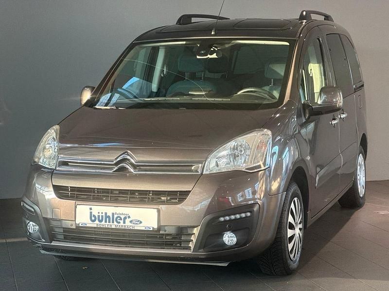 Gebraucht Citroën Berlingo SELECTION 110 PS (80 kW) 2017 Braun Van / Kleinbus